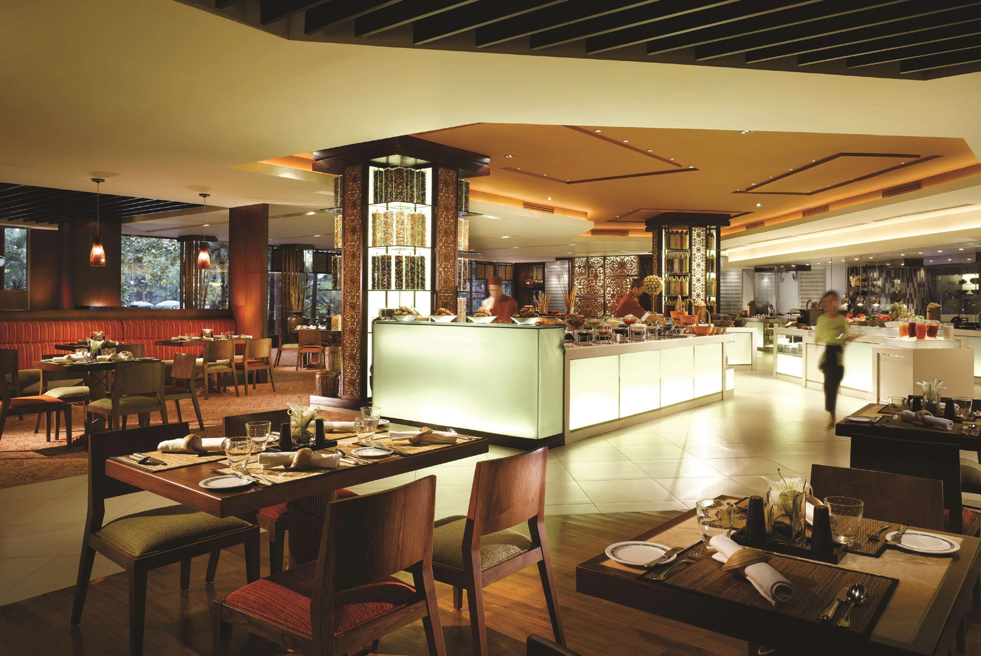 Shangri-La Surabaya Restaurant bilde